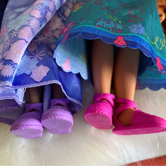 Disney Encanto 4 Pc Doll Set Mirabel, Isabela, Luisa and Antonio - Picture 8 of 9